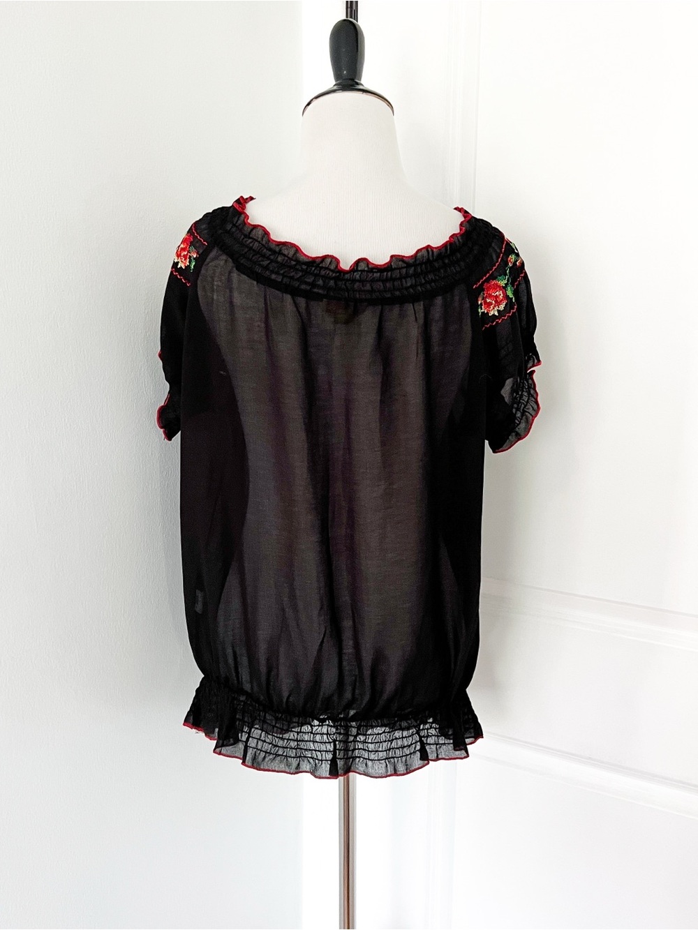avocado Black Sheer Peasant Blouse with Red Rose Cross Stitch Embroidery - SZ 10 - Picture 4 of 5